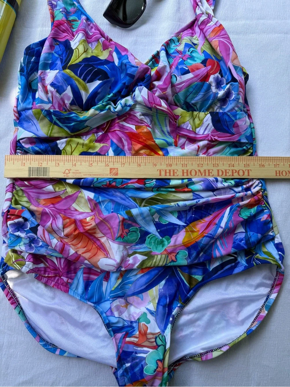 NEW Size 16W Maxine of Hollywood Floral side Ruching One-Piece Swimsuit